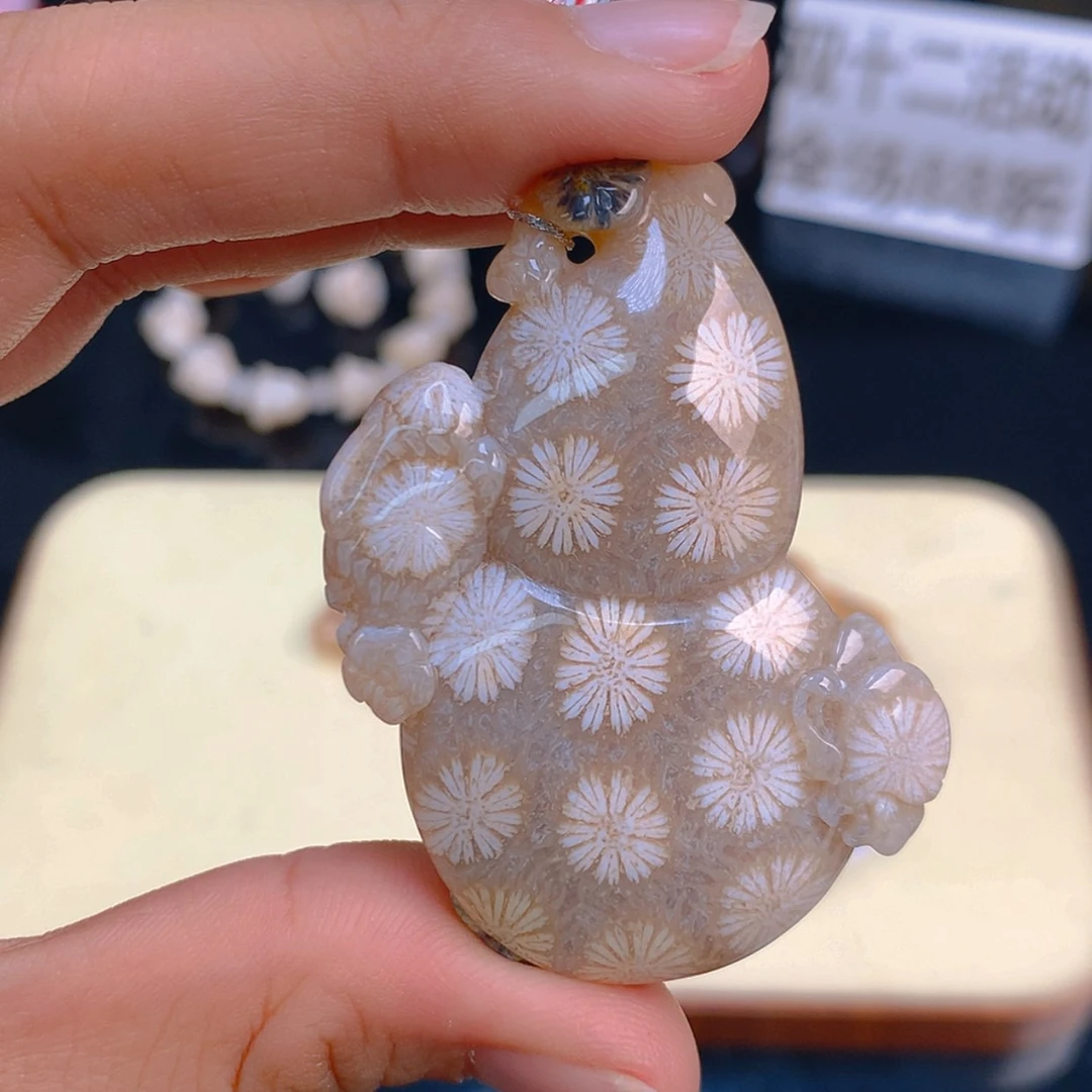 【闪购商品】颈饰未镶嵌硅化珊瑚（珊瑚玉）82号葫芦