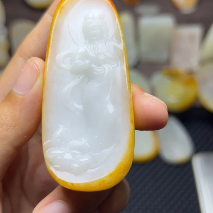 和田玉未镶嵌颈饰