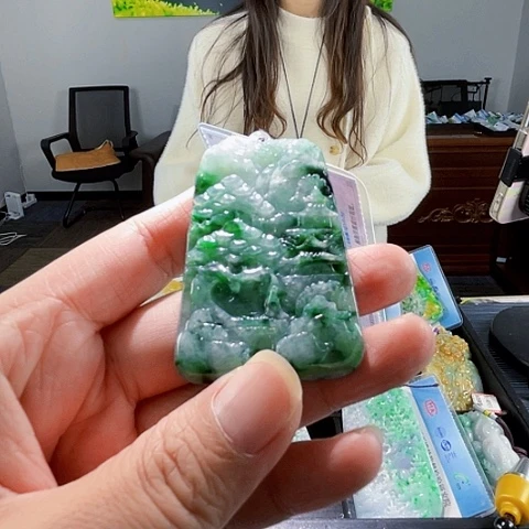 翡翠未镶嵌颈饰翡翠