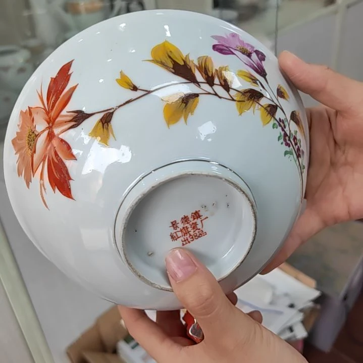 景德镇精美陶瓷摆件