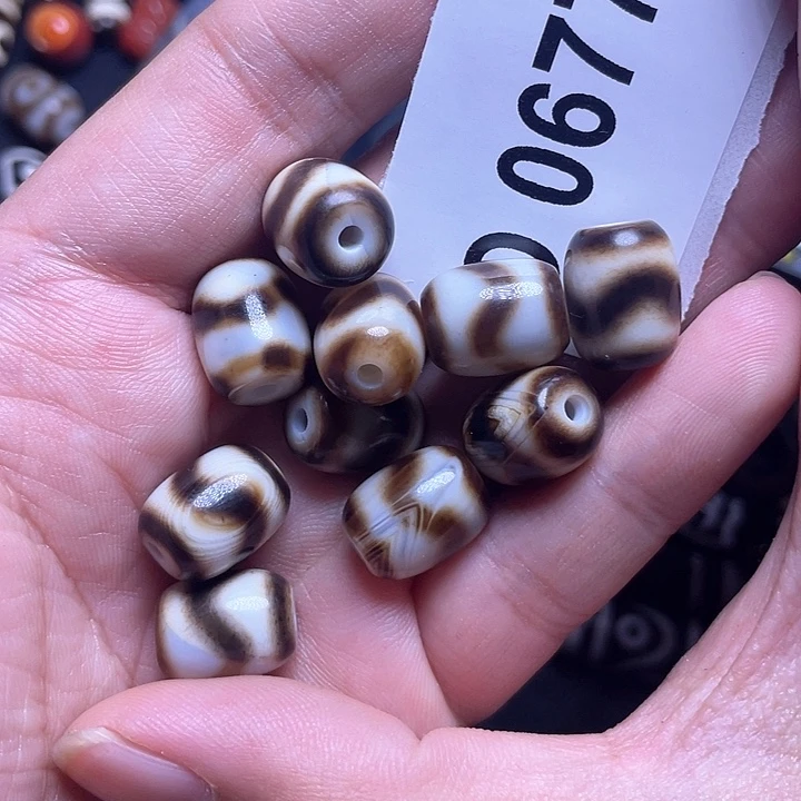 玛瑙/玉髓颈饰未镶嵌微瑕