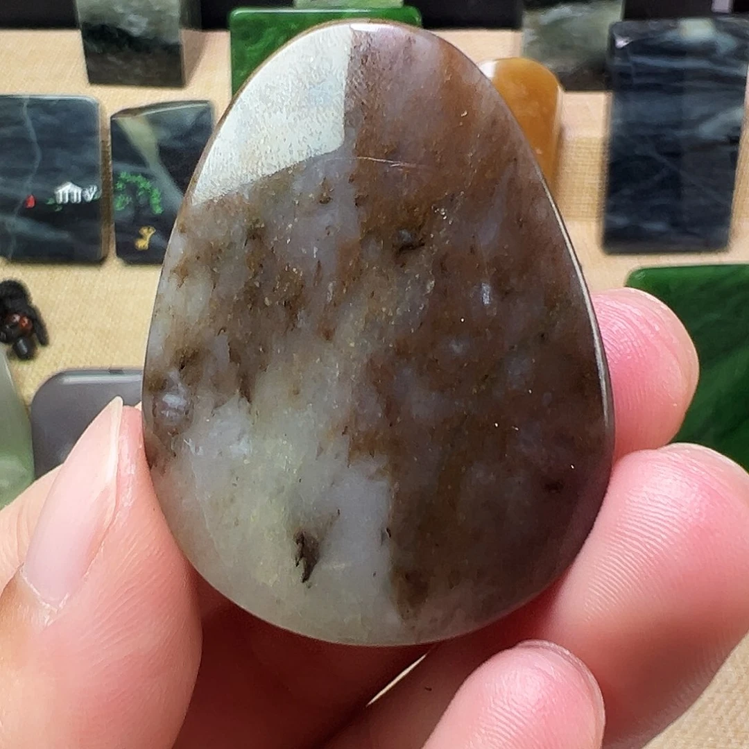 独山玉珠宝半成品未镶嵌微瑕