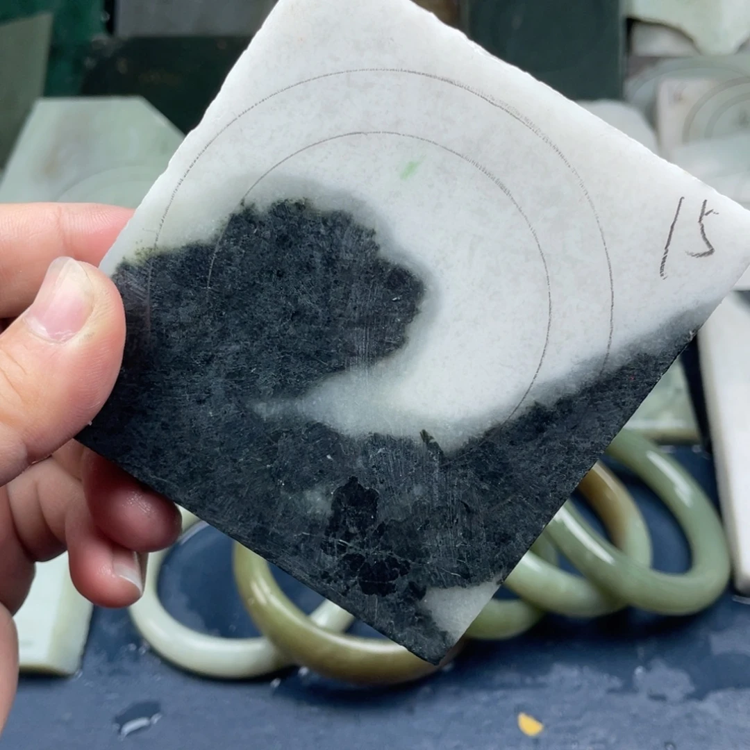 独山玉未镶嵌定制手镯