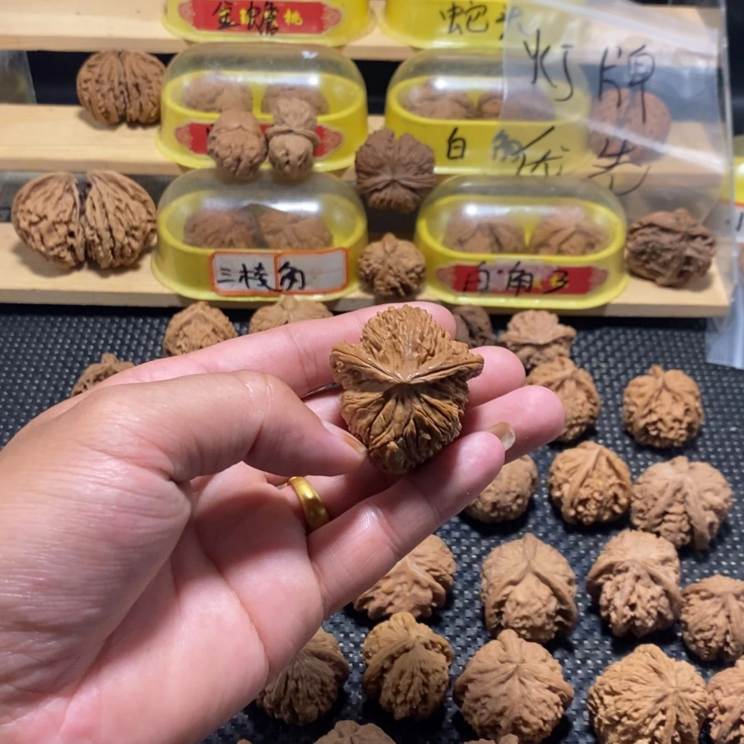 添***饭吊坠文玩核桃核桃异形