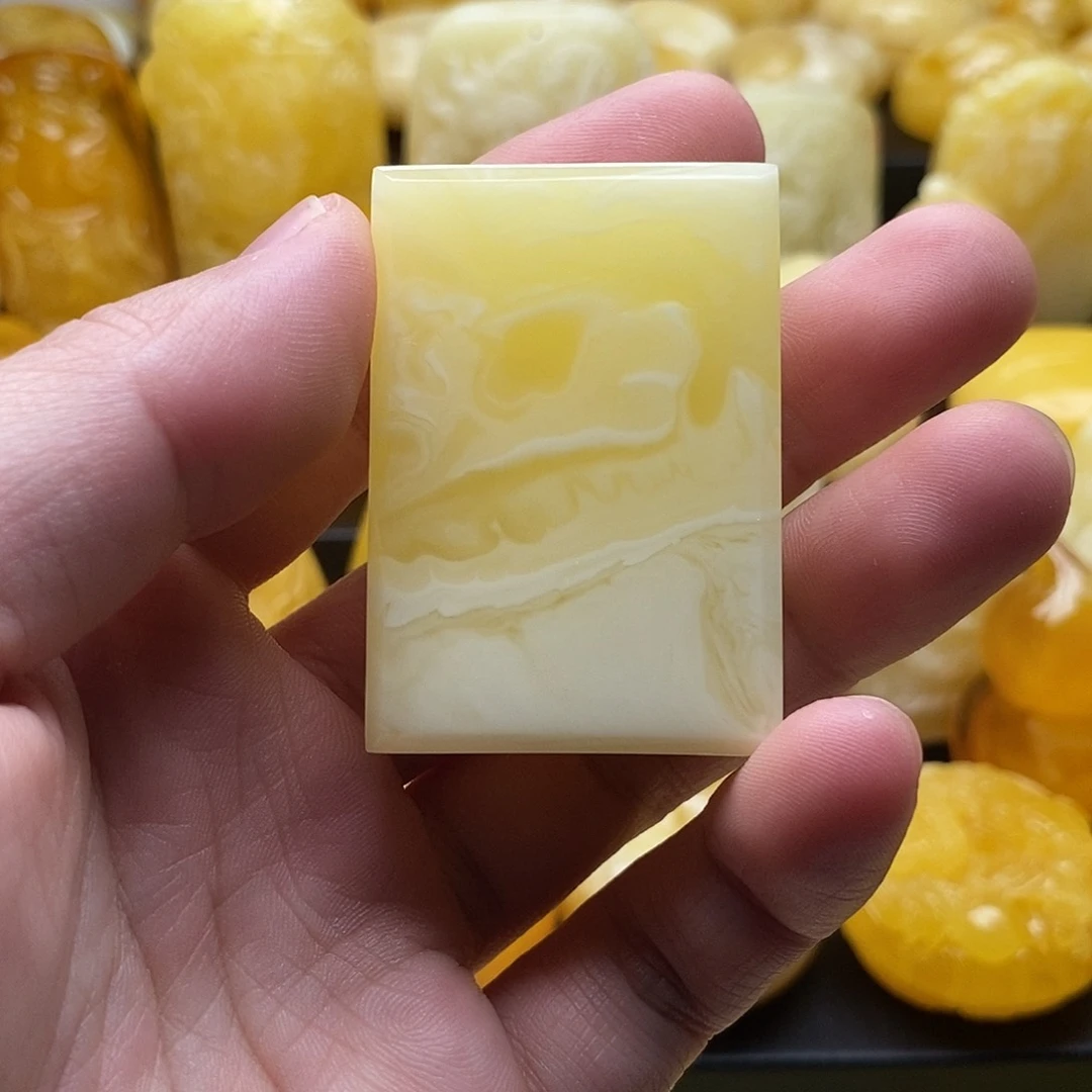 琥珀颈饰未镶嵌琥珀蜜蜡吊坠