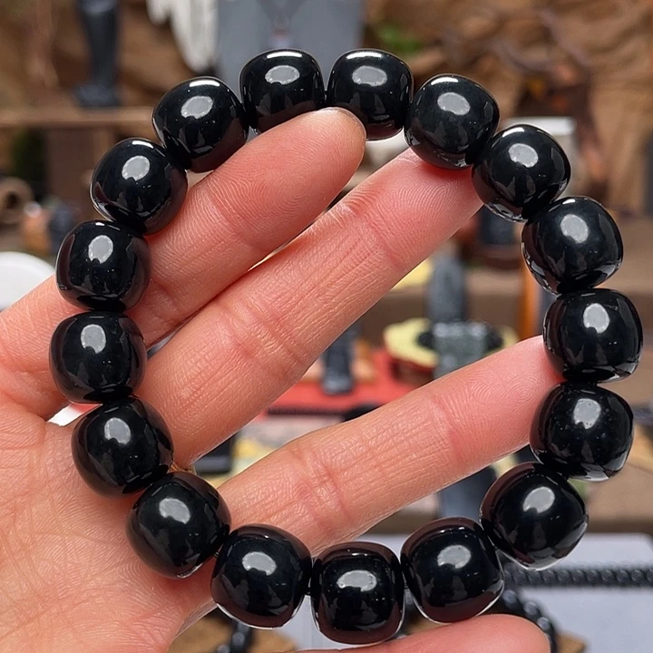 和田玉（墨玉）未镶嵌手串微包容卡13老型