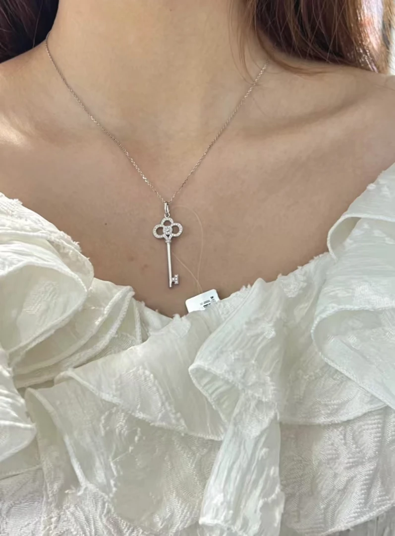 【钥匙】秋季新款中LOVE时尚经典【围巾】