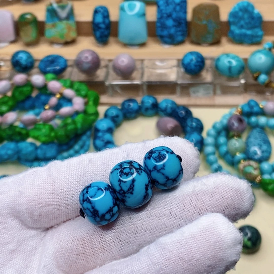 绿松石未镶嵌珠宝奇石