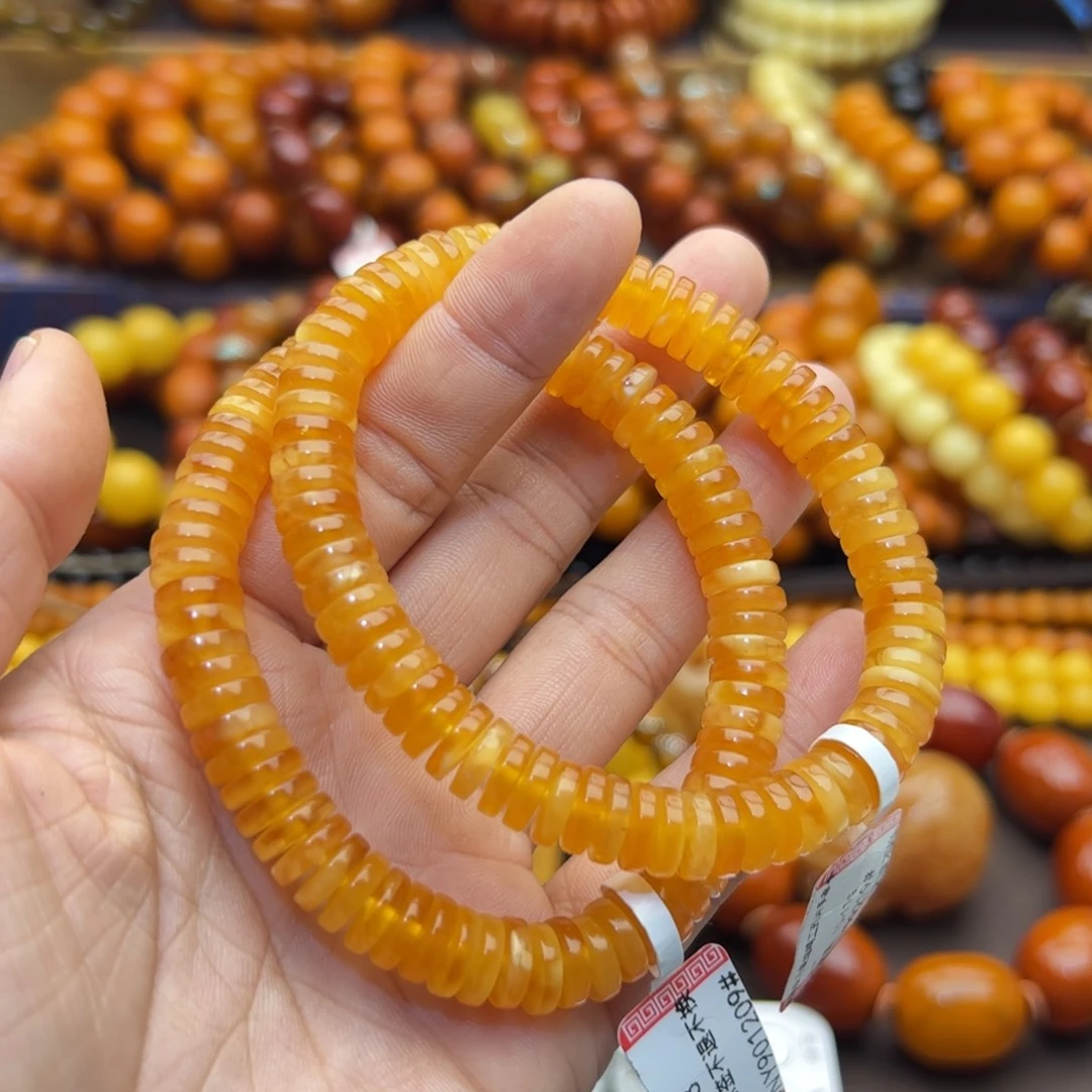 琥珀未镶嵌珠宝奇石多样性发其一