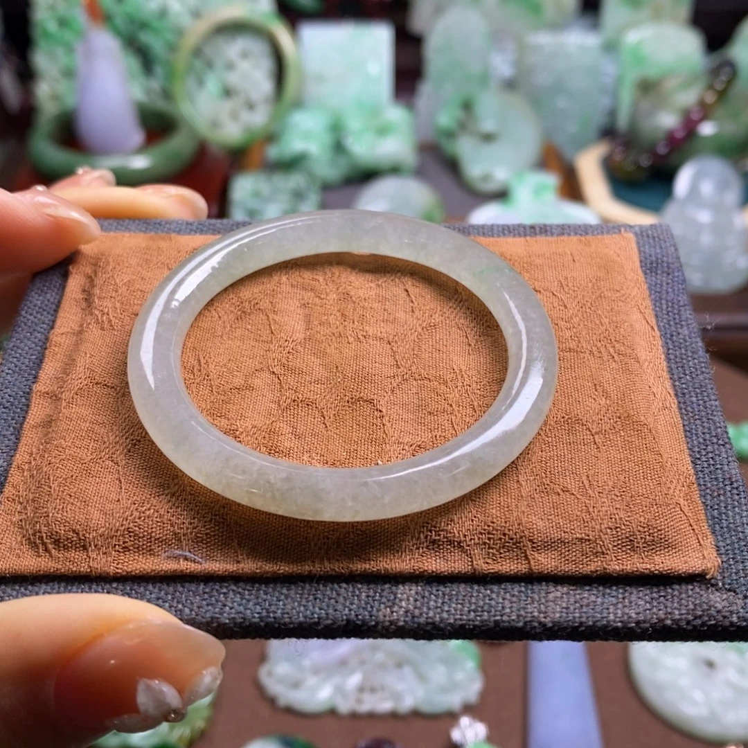 翡翠未镶嵌颈饰11111111111