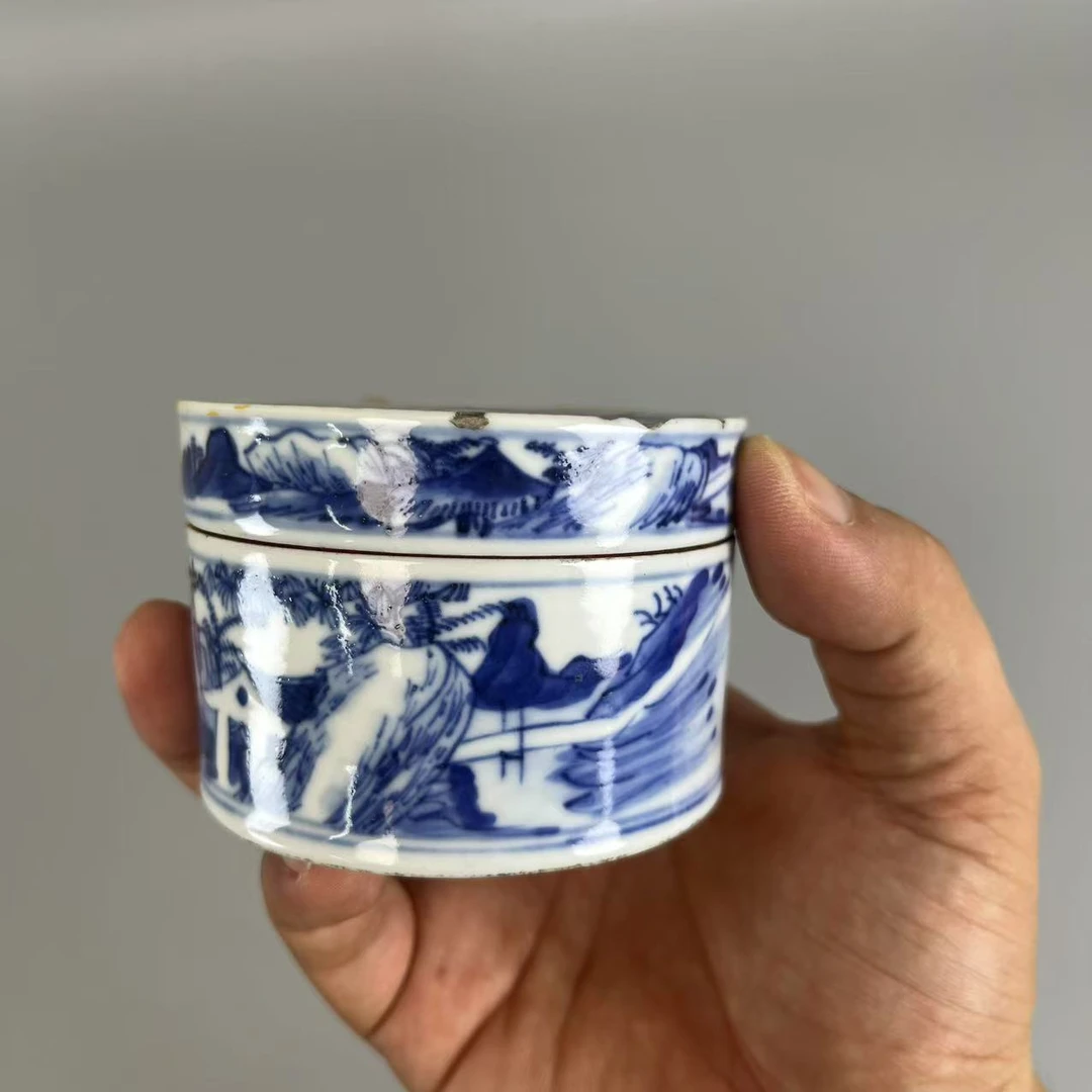 4170008晚清青花山水人物印尼盒