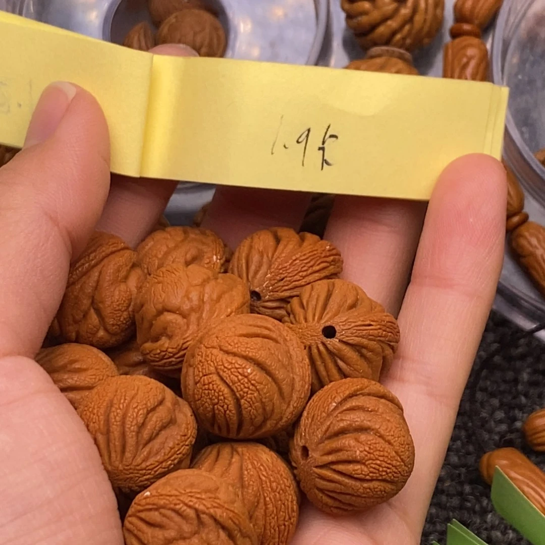 秦岭山脉龙纹桃核 14