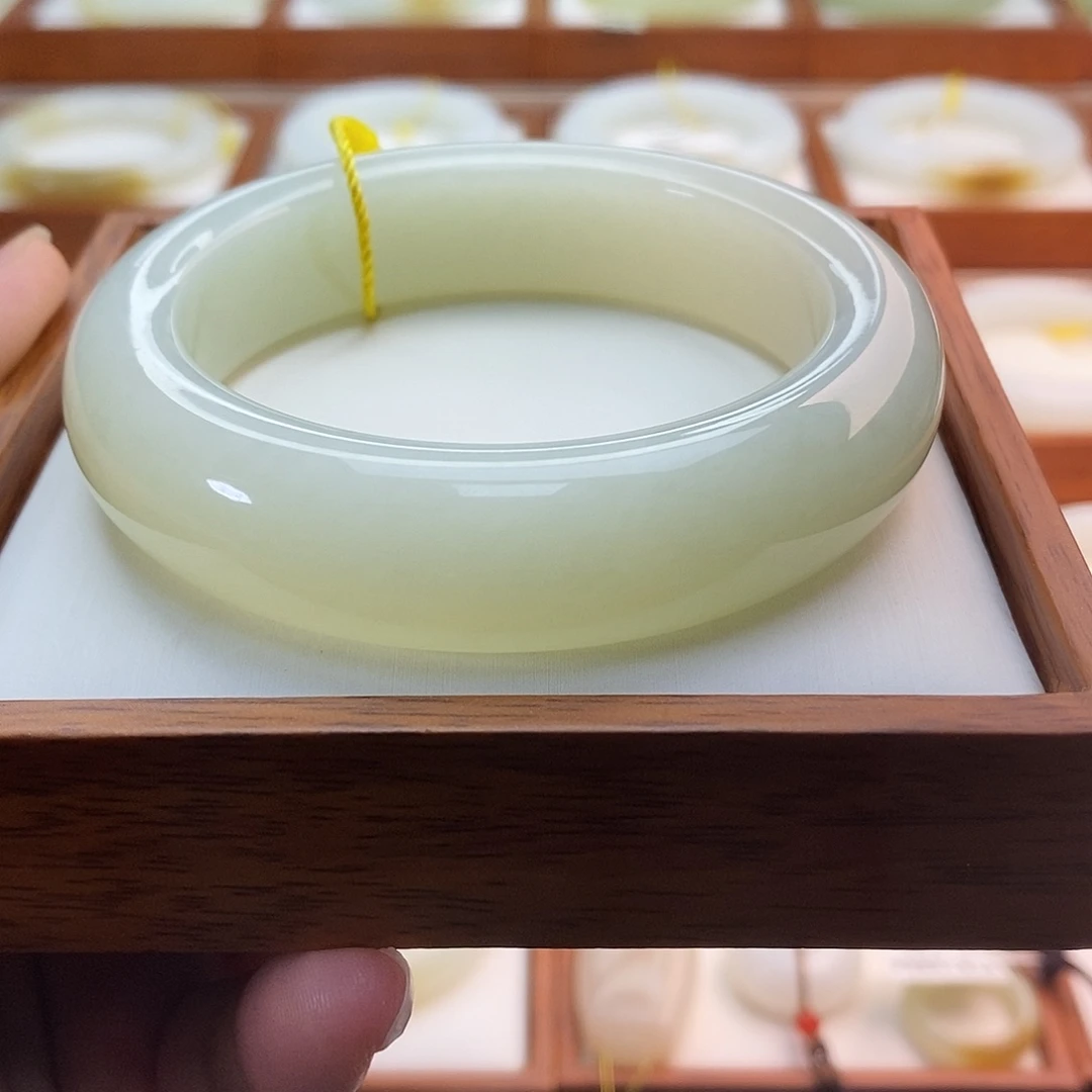 手链未镶嵌和田玉（白玉）
