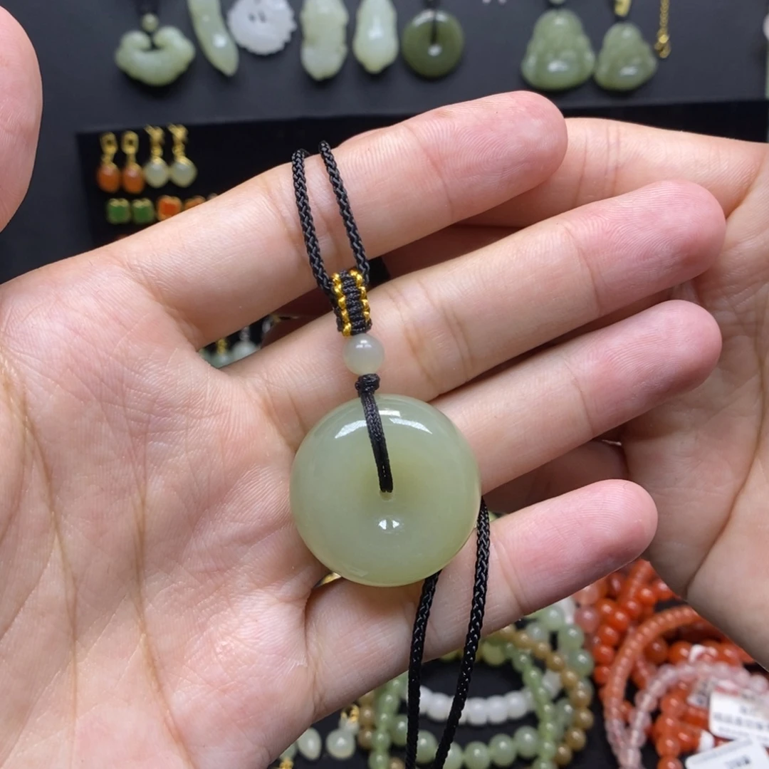 ᨳ***ഒ颈饰未镶嵌和田玉