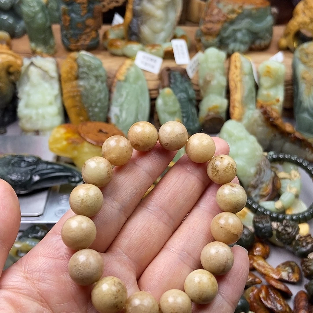 岫岩河磨玉（透闪石质玉）手把未镶嵌蝈*