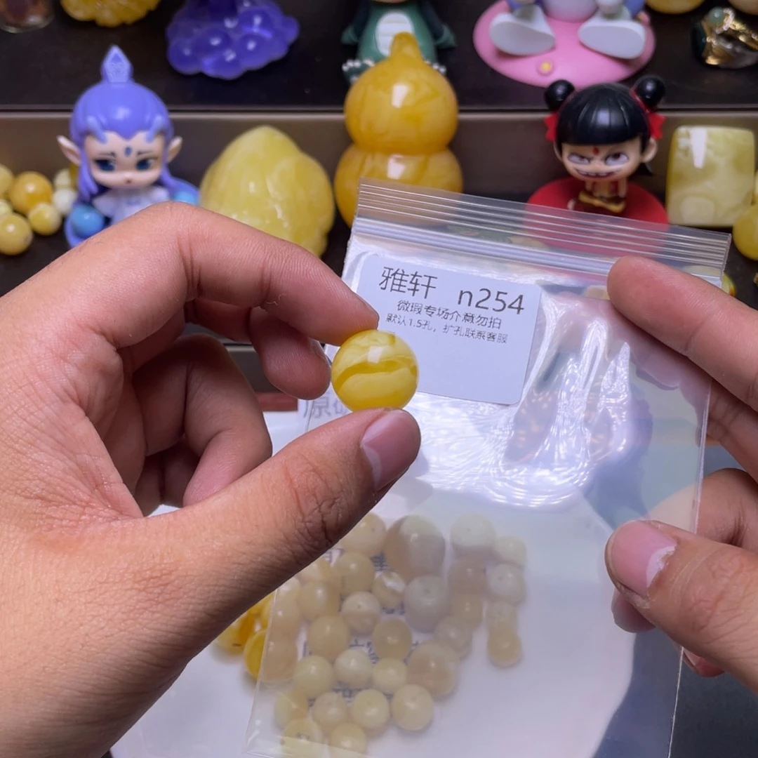 琥珀未镶嵌珠宝奇石