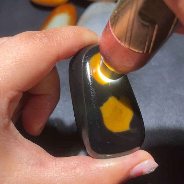 和田玉未镶嵌珠宝奇石