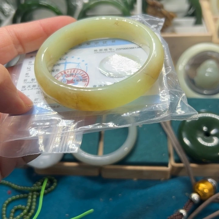 和田玉手镯未镶嵌56.3圈围1363