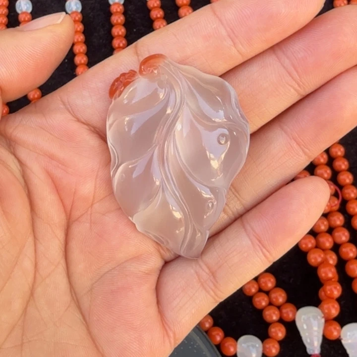 南红玛瑙未镶嵌颈饰