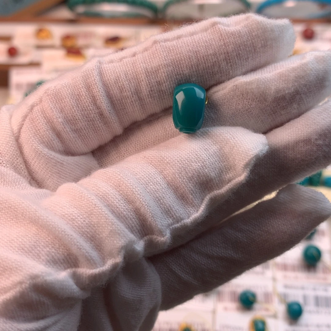 绿松石未镶嵌配饰凡