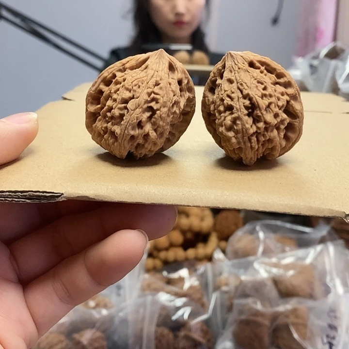 文玩核桃把件虎头王异形