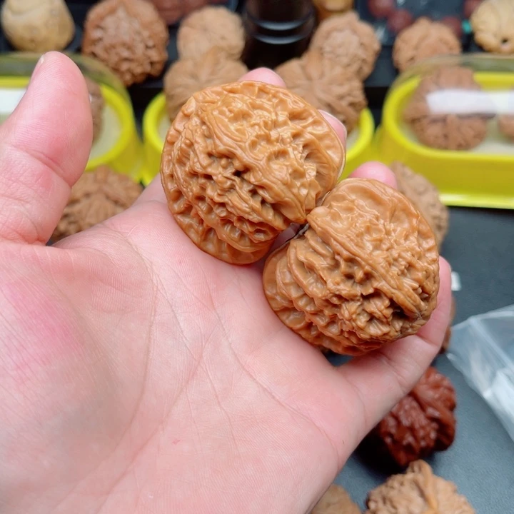 把件文玩核桃三角白狮子44×44×41