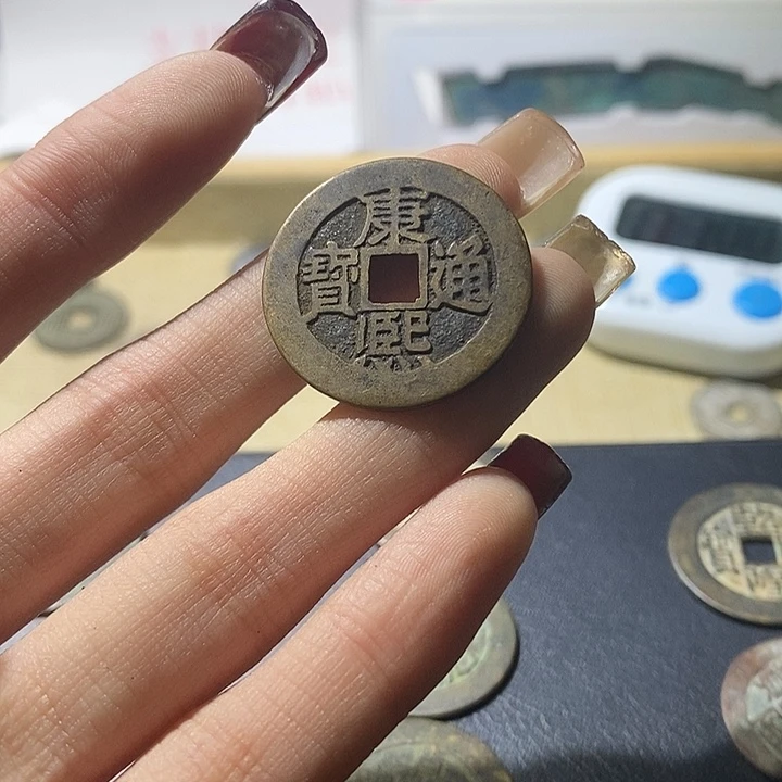 铜天**勤现代仿古风格工艺品