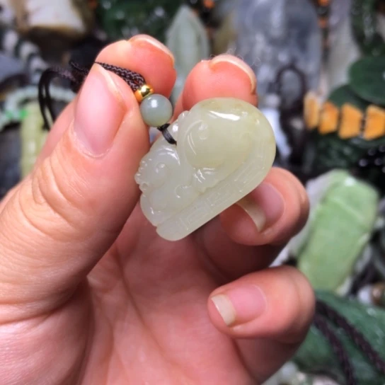 和田玉未镶嵌挂件