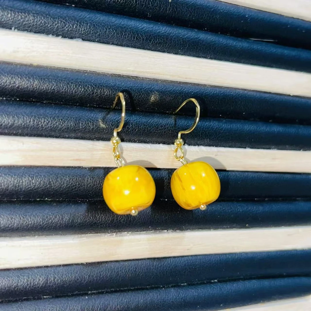 时尚百搭蜜蜡耳饰E01