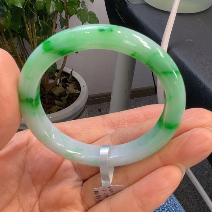 翡翠未镶嵌手镯缅甸翡翠