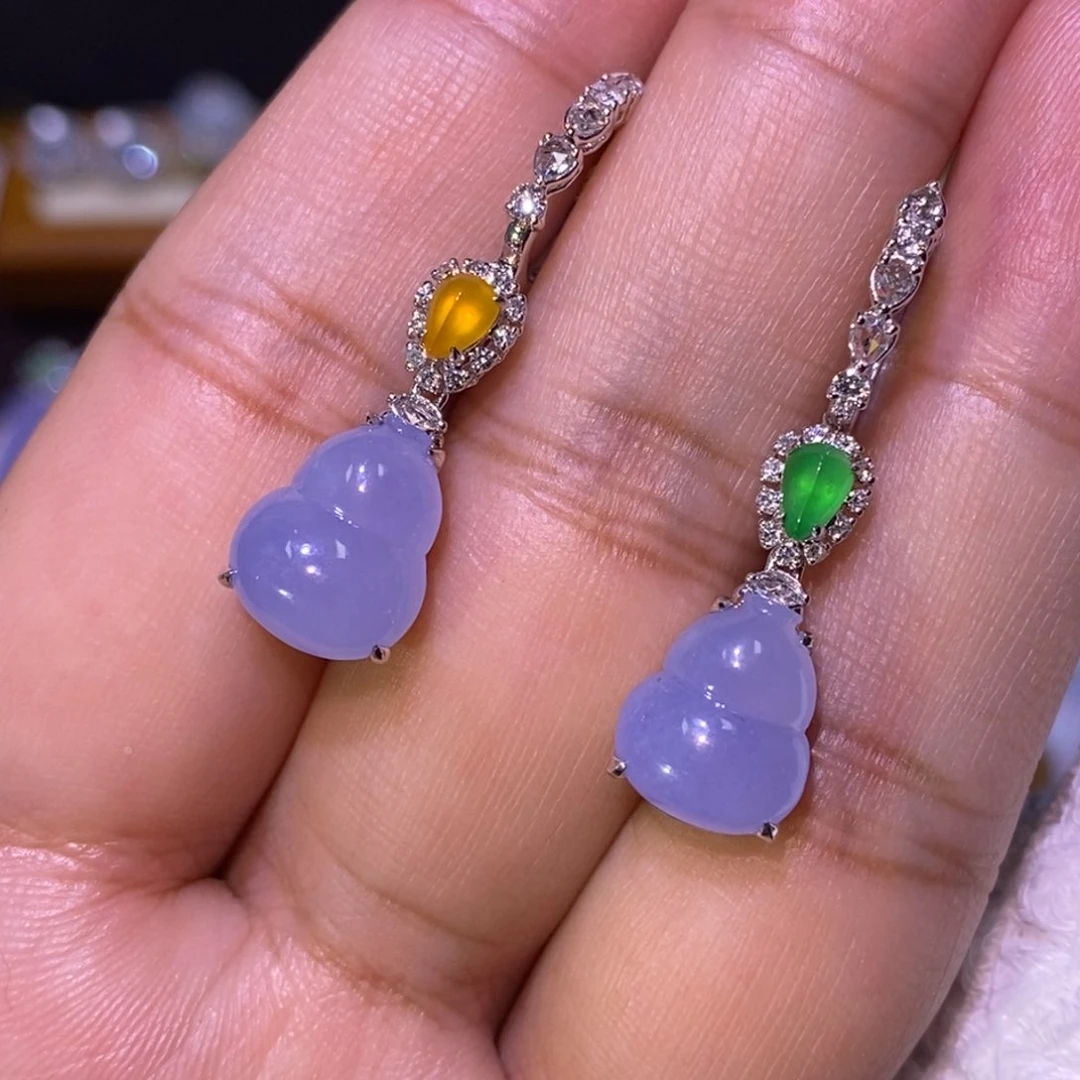 【闪购商品】颈饰18K金镶嵌翡翠