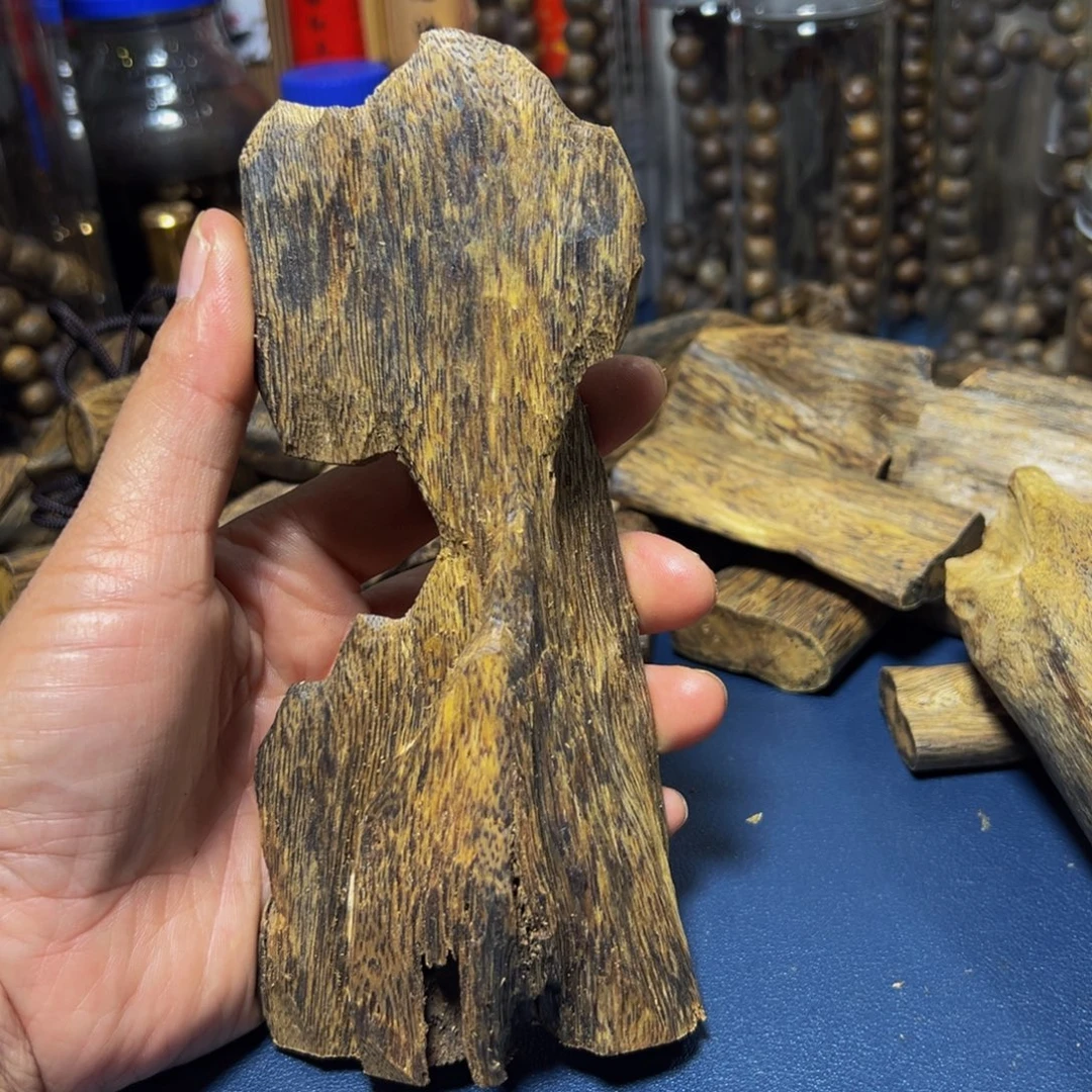 棋楠熏香虫漏摆件68克