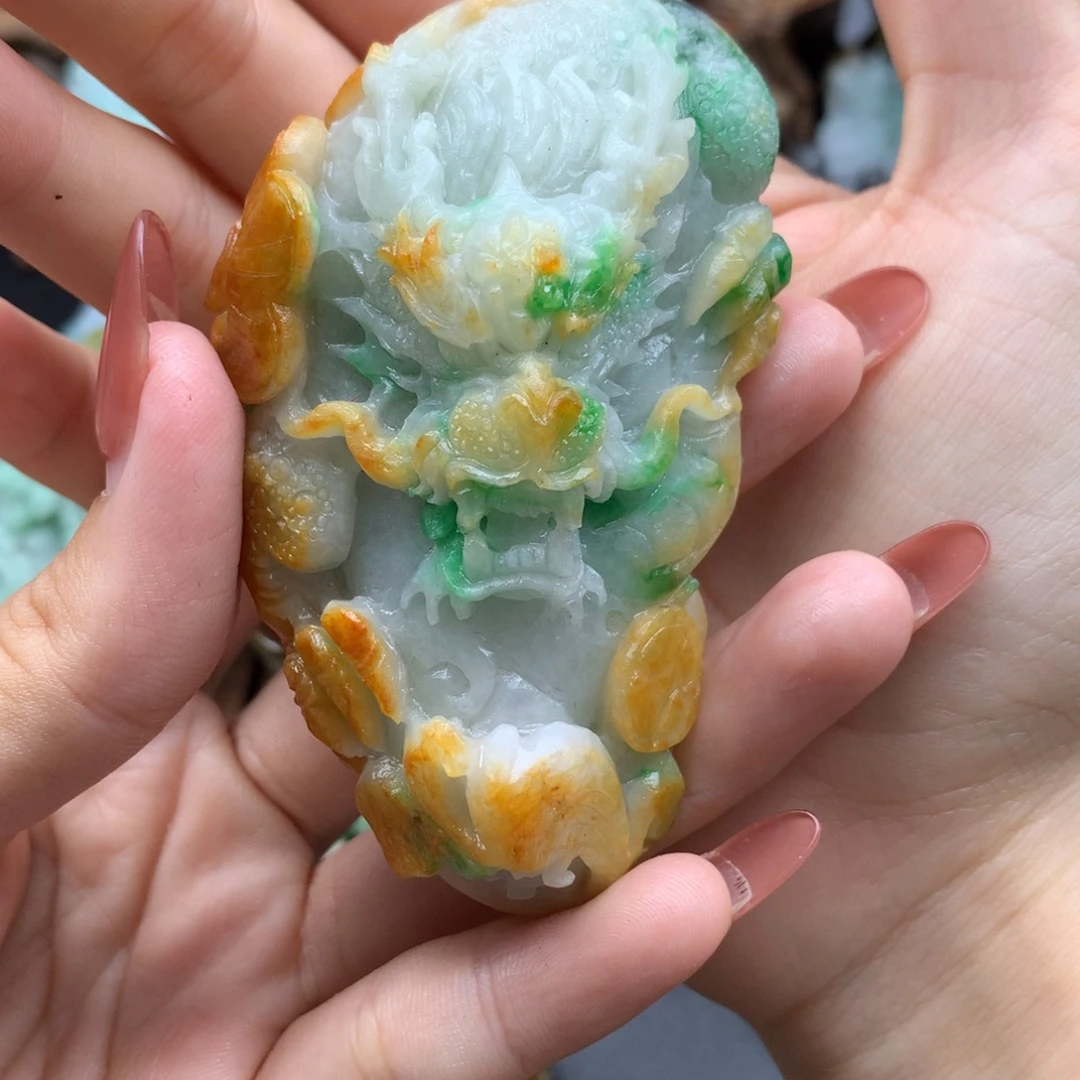 苍***狼定制翡翠未镶嵌翡翠