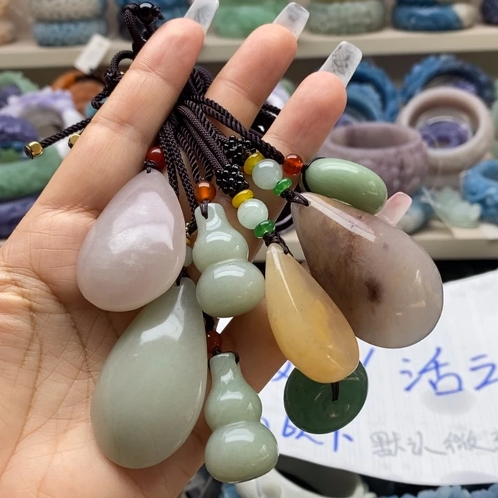 未镶嵌手镯石英岩玉