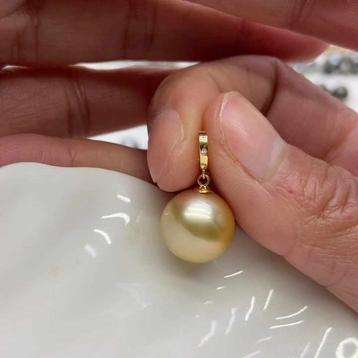 海水珍珠吊坠(不含链)18K金镶嵌