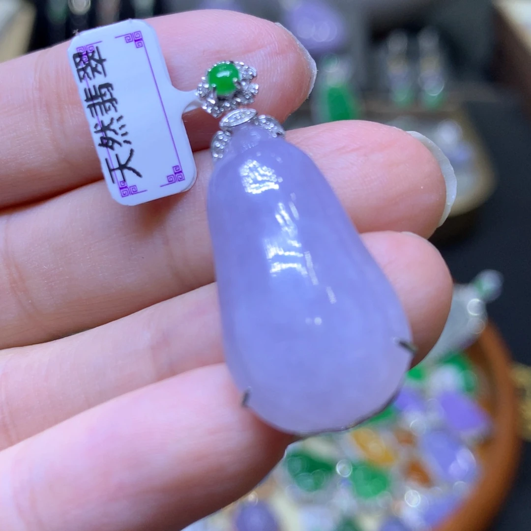 【闪购商品】翡翠颈饰18K金镶嵌翡翠吊坠项链