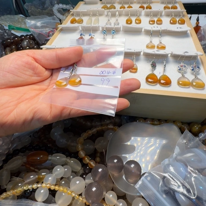 彩***艳玛瑙/玉髓未镶嵌颈饰004