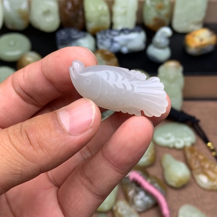 和田玉（糖玉）未镶嵌颈饰