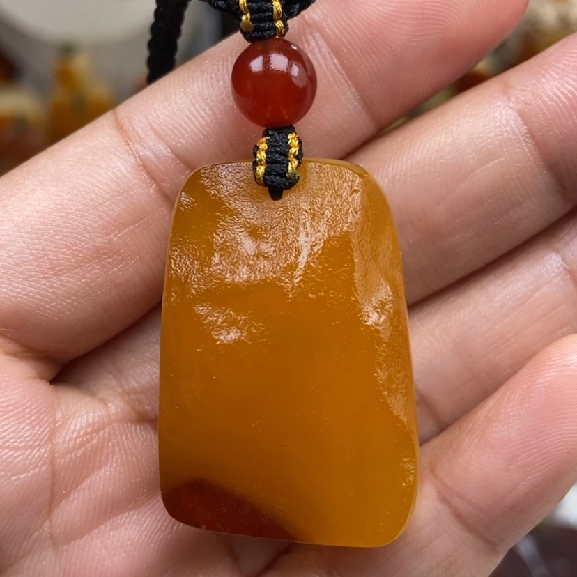【闪购商品】琥珀颈饰未镶嵌