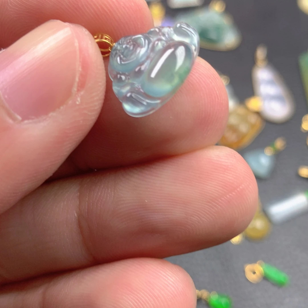 【闪购商品】颈饰18K金镶嵌翡翠翡翠