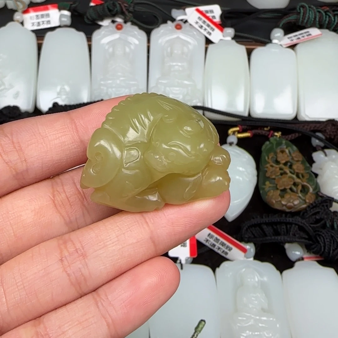 和田玉未镶嵌挂件