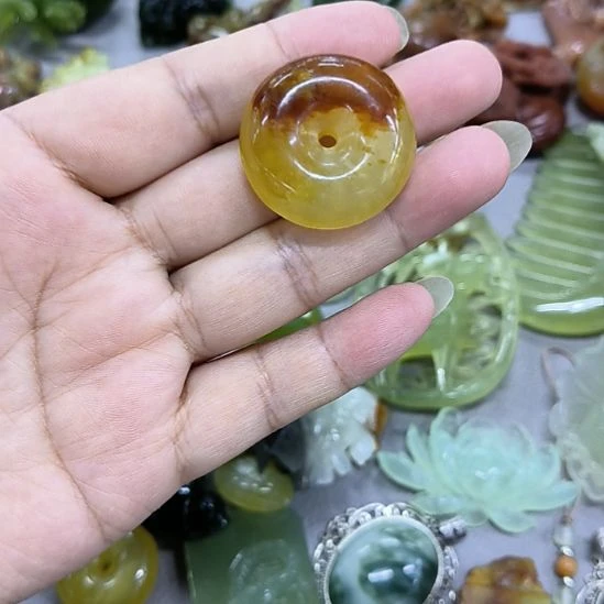 蛇纹石玉未镶嵌吊坠(赠链)