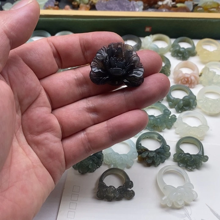 蛇纹石玉合金颈饰