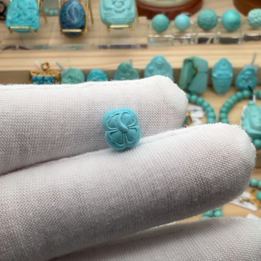 绿松石未镶嵌珠宝奇石