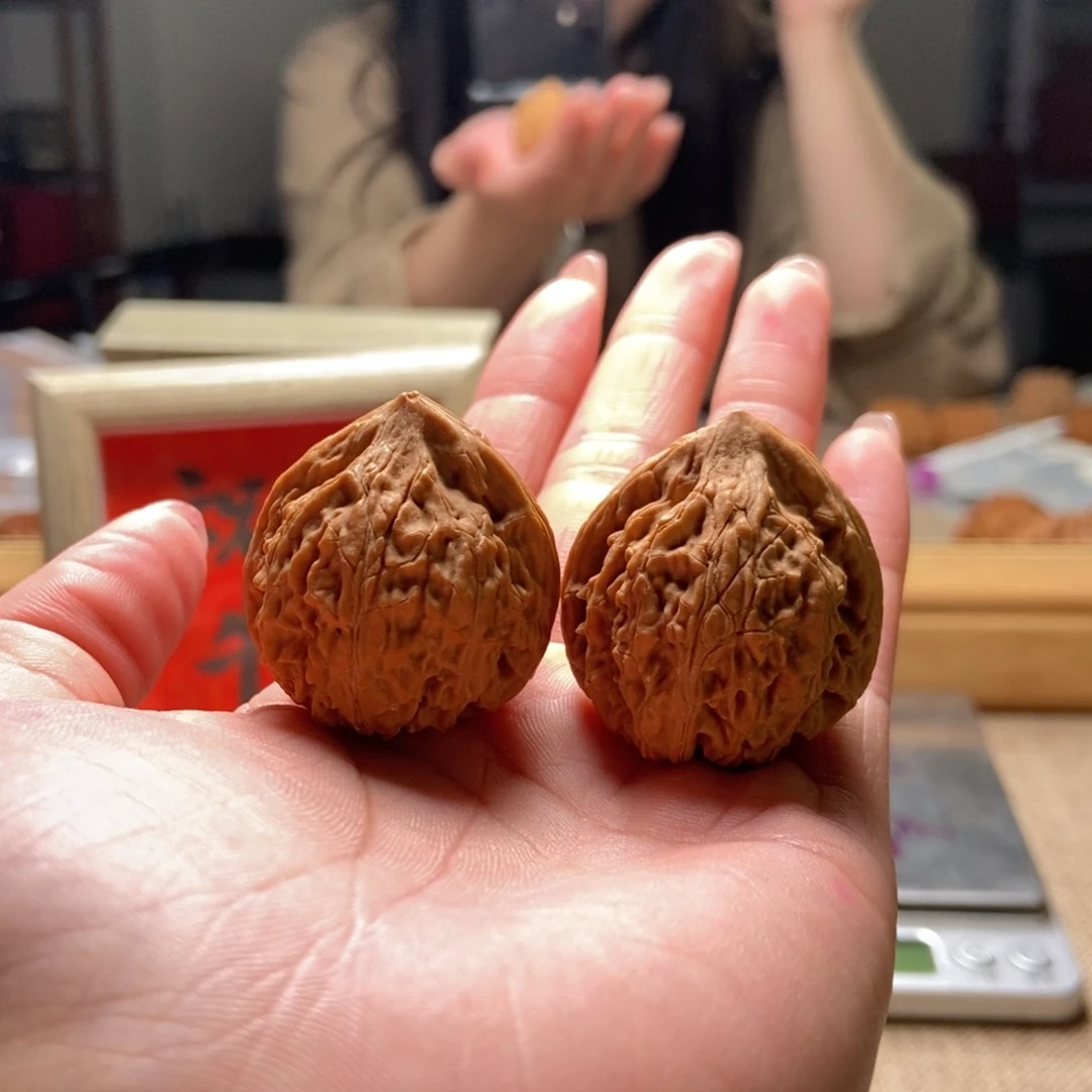 文玩核桃吊坠黑桃a50