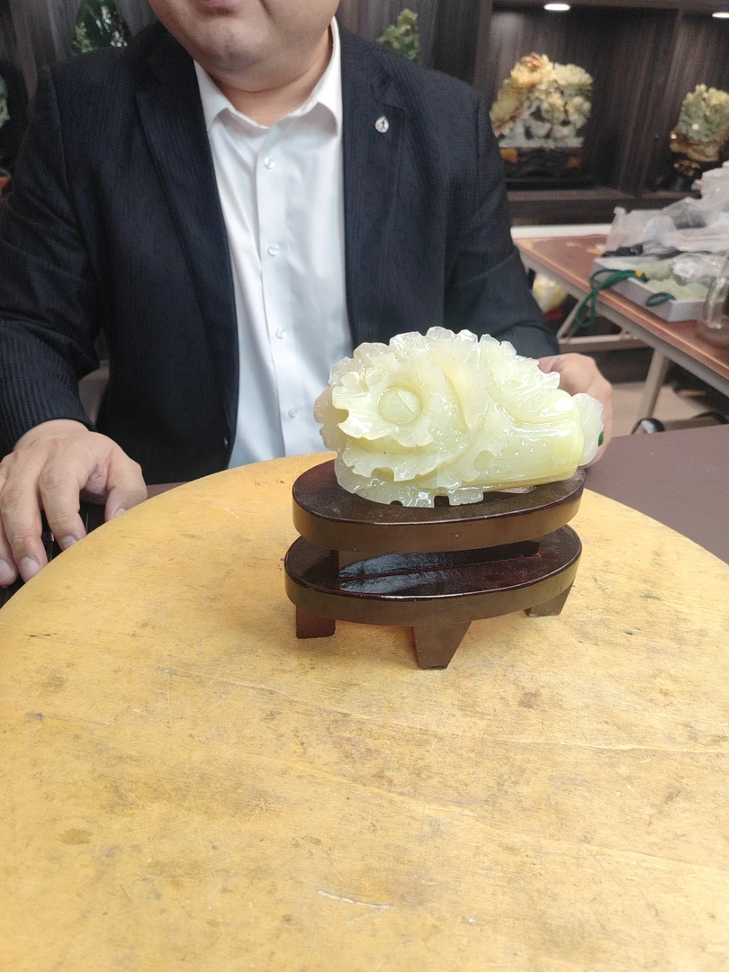 蛇纹石玉覆膜摆件原创作品