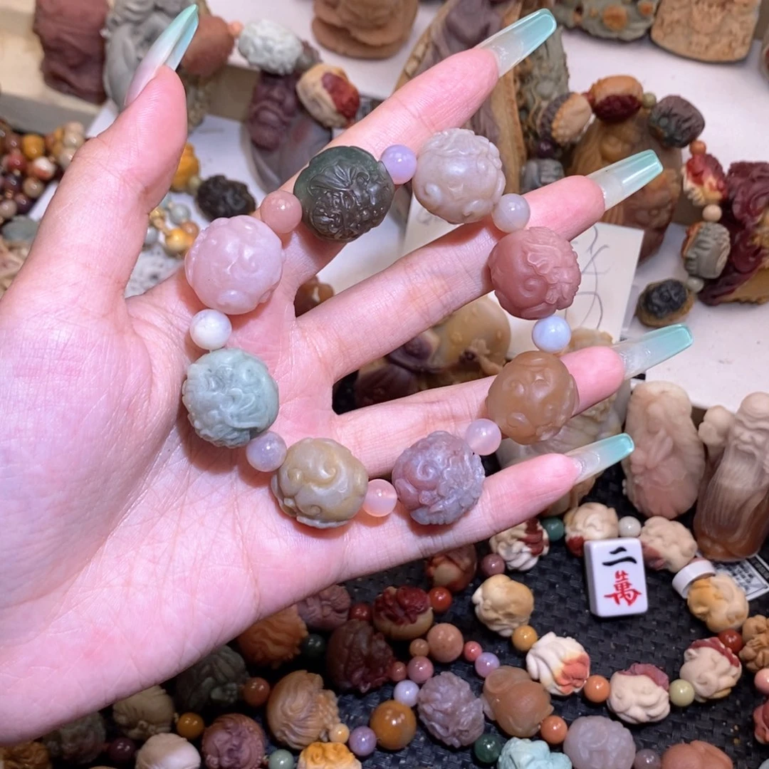 合金手链石英质玉（阿拉善玉）