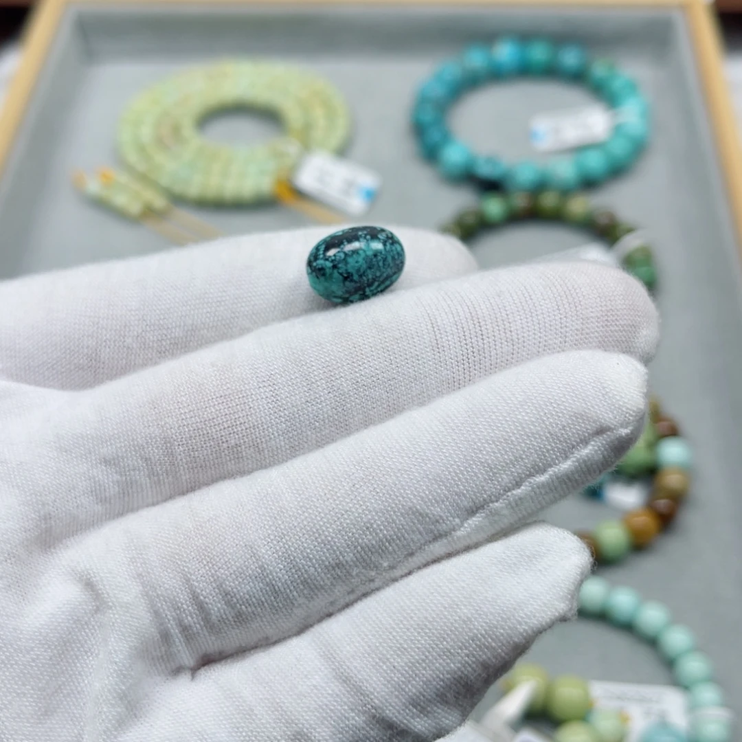 绿松石未镶嵌挂件