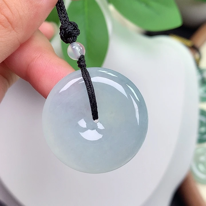 颈饰未镶嵌翡翠平安扣 30.4x6.2mm