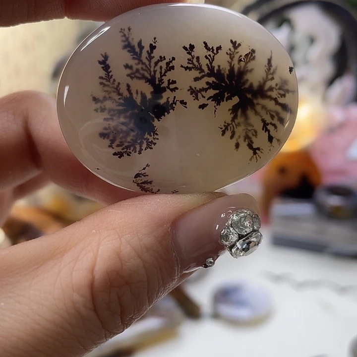 潘***鸣玛瑙/玉髓未镶嵌珠宝奇石